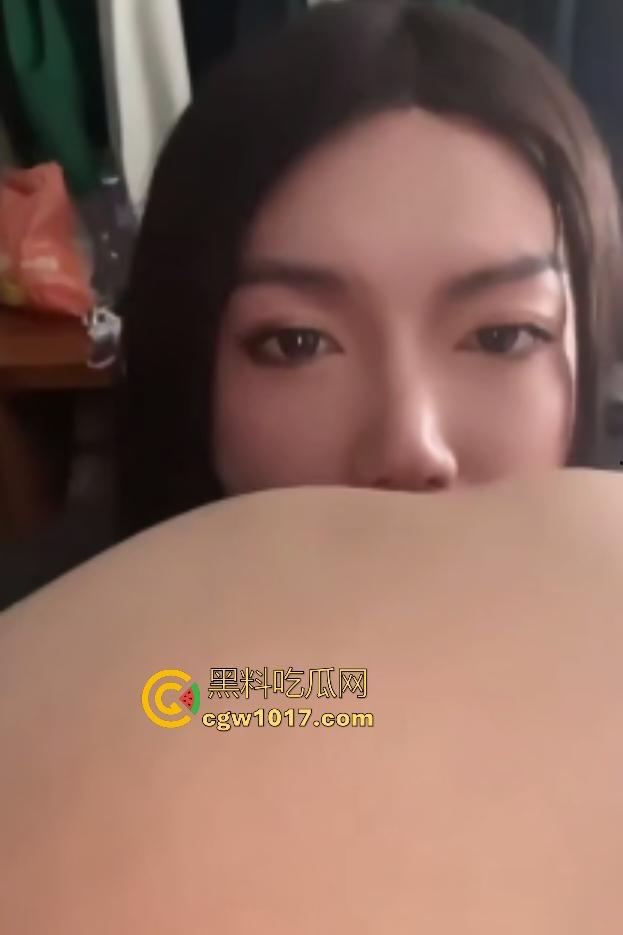 河南碧桂园老总侄女【凤红雁】,约炮M男,舔屁眼如毒龙钻洞,帮舔菊花还送豪宅一套,这个M男我当也行!