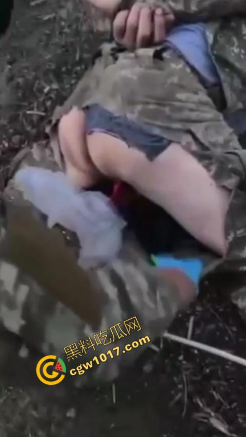 恐怖慎入:战俘被残虐致死内部视频曝光:耳朵,阴茎被残忍收割,现场画面血腥暴力,胆小这勿入!