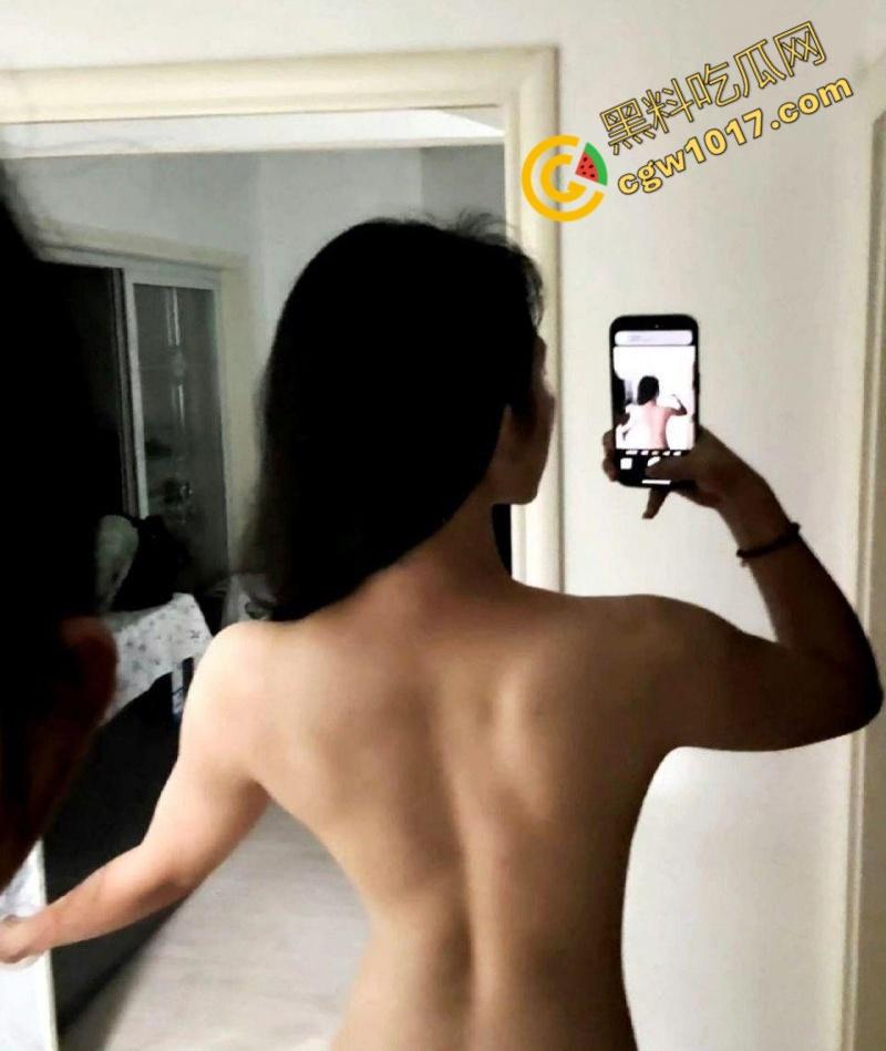 浙江台州护士【邓艺涵】性爱私拍流出,白衣天使秒变淫娃荡妇,男友各种凌辱调教,让人大开眼界!