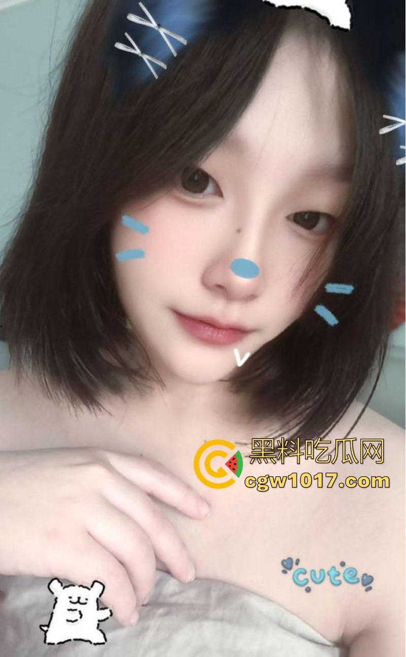 湘潭大学清纯反差学妹【林玮君】跟男友做爱视频曝光，纤指探粉嫩骚穴，雪臀高翘后入猛插，从嫩妹到炮架的转变！