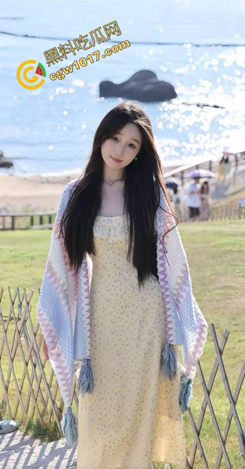 广东校花【羽欣晴】白天纯情学生,夜晚深喉神技,蜜口舔吞吸取精液,喷溅喉咙,诱惑无限,骚劲儿直冲天际