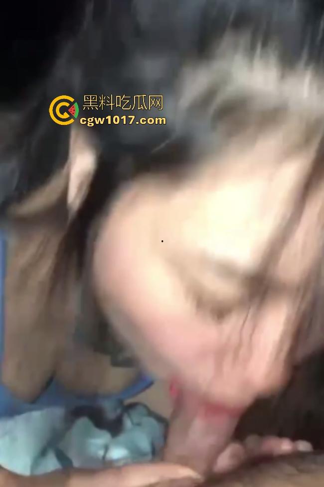 乐山美女【黄琪钧】,美甲店关门下海侍奉有钱人,跪地深喉口交小鸡巴吸弯如弓箭,这嘴比鸡巴还硬?