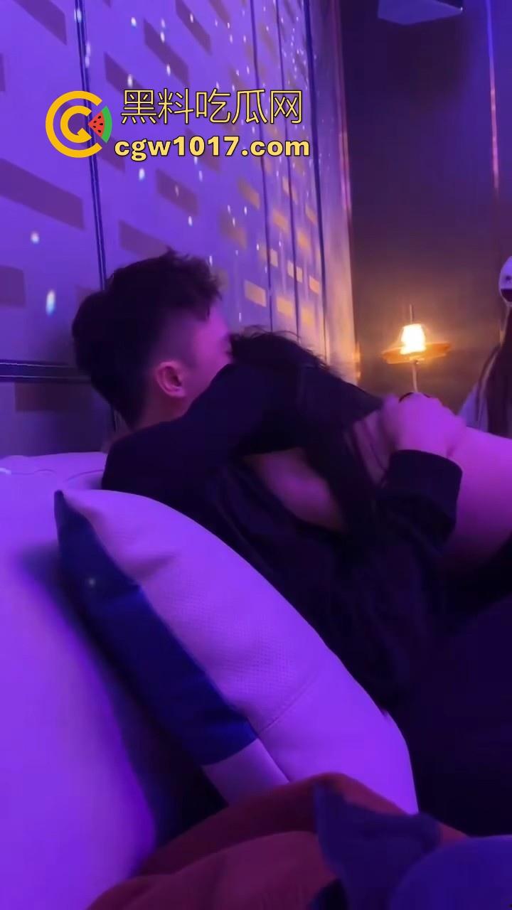 我是真的恨你们这些有钱人啊!吃好喝好操尤物,各种极品身材身上骑,骚逼一天一换,各种女神反差淫荡一面展示在目前!