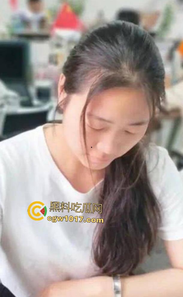 河南女教师【杨悦悦】约炮友,口交像吃了摇头丸狂摇,被后入差点吟诗,要是我有这种老师,还怕考不上清华?