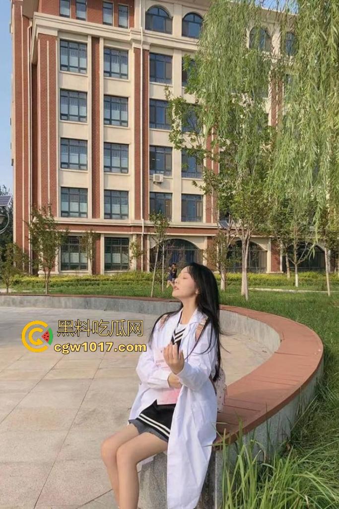 日本清泉女子大学女神下海,为了赚钱主动找金主上门做男友,跪舔巨屌口交,侍奉如女优附体,这演技还真不赖!