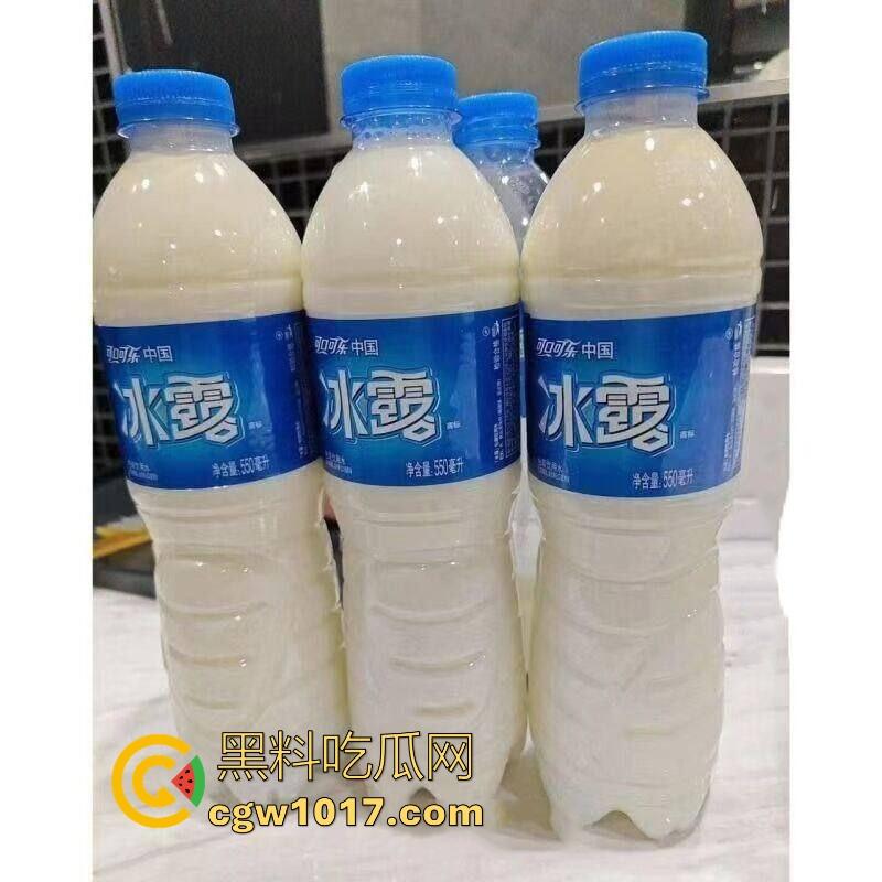 孕妇妈妈卖自己母乳,居然还供不应求?有此等好事怎么我总是最后一个知道的,都是大奶母狗,边干边喷奶!