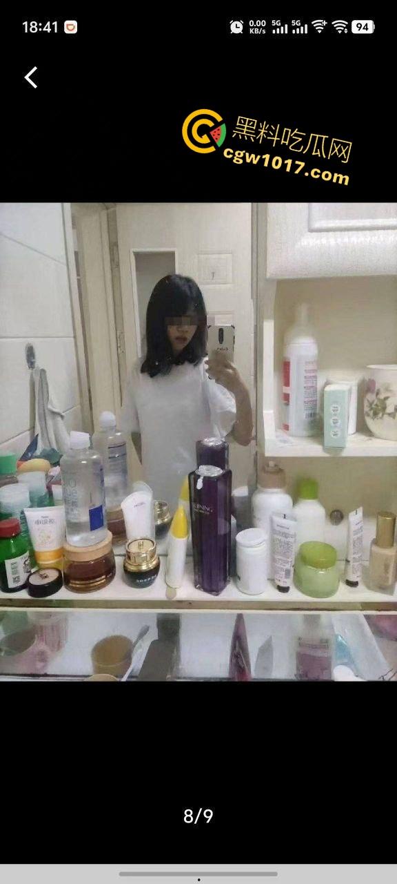 现在的大学生玩的真花!动不动就约,约的时候还不带套,射进去自己怀孕了都不知道是谁的孩子,淫乱的很啊!