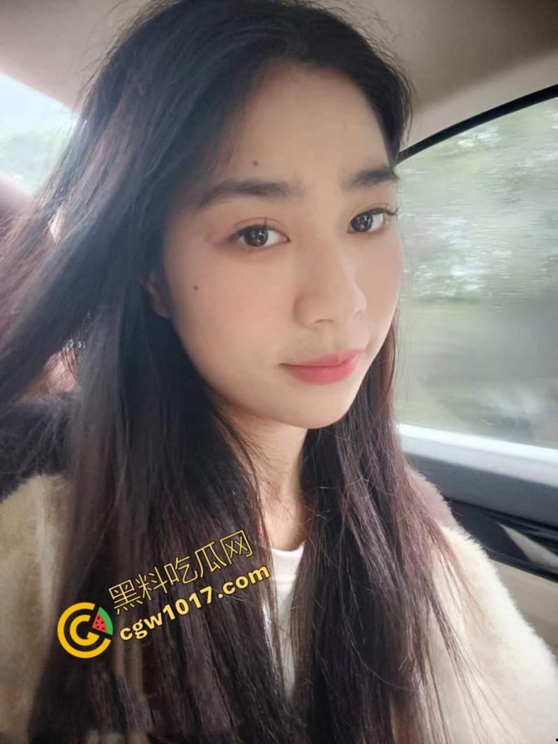 上海极品舞蹈生【杨萧颜】难以抵抗金钱诱惑,堕落为金主性奴,胯下侍奉爆筋肉棒,口技十分了得!