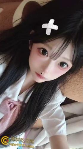 快手三角洲女主播【番茄酱耶】，榜一大哥打赏一个火箭，椅子翻转双脚乱蹬，当场失控骚逼喷汁，直播整活流量密码 ！