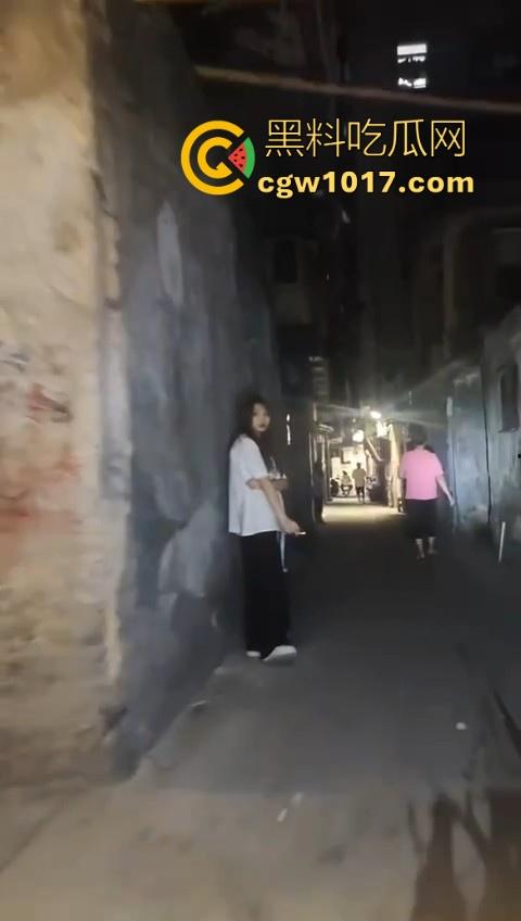 好酒不怕时间长,好妓不怕巷子深,瓜友深夜探索广东汕头小巷子,越往后越惊喜,质量还可以啊!