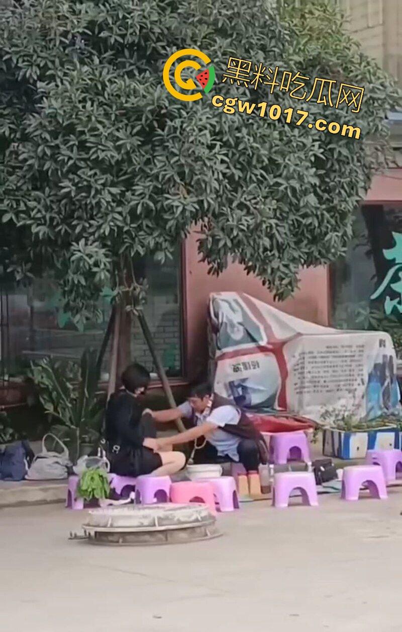 公园摆摊算命,算命大师哄骗极品小仙女,揉胸抠穴就能断知福祸,趁机揩油过足手瘾,我现在学算命来得及吗?