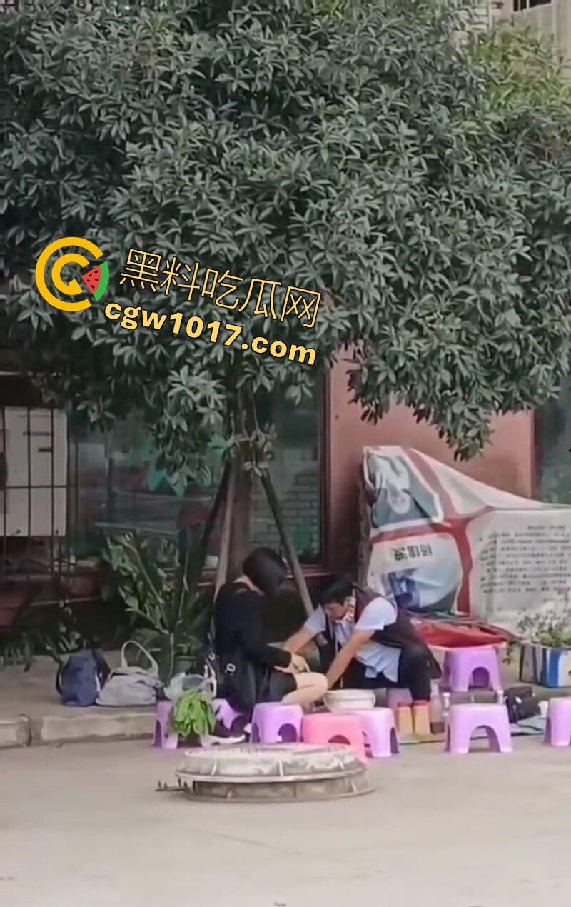 公园摆摊算命,算命大师哄骗极品小仙女,揉胸抠穴就能断知福祸,趁机揩油过足手瘾,我现在学算命来得及吗?