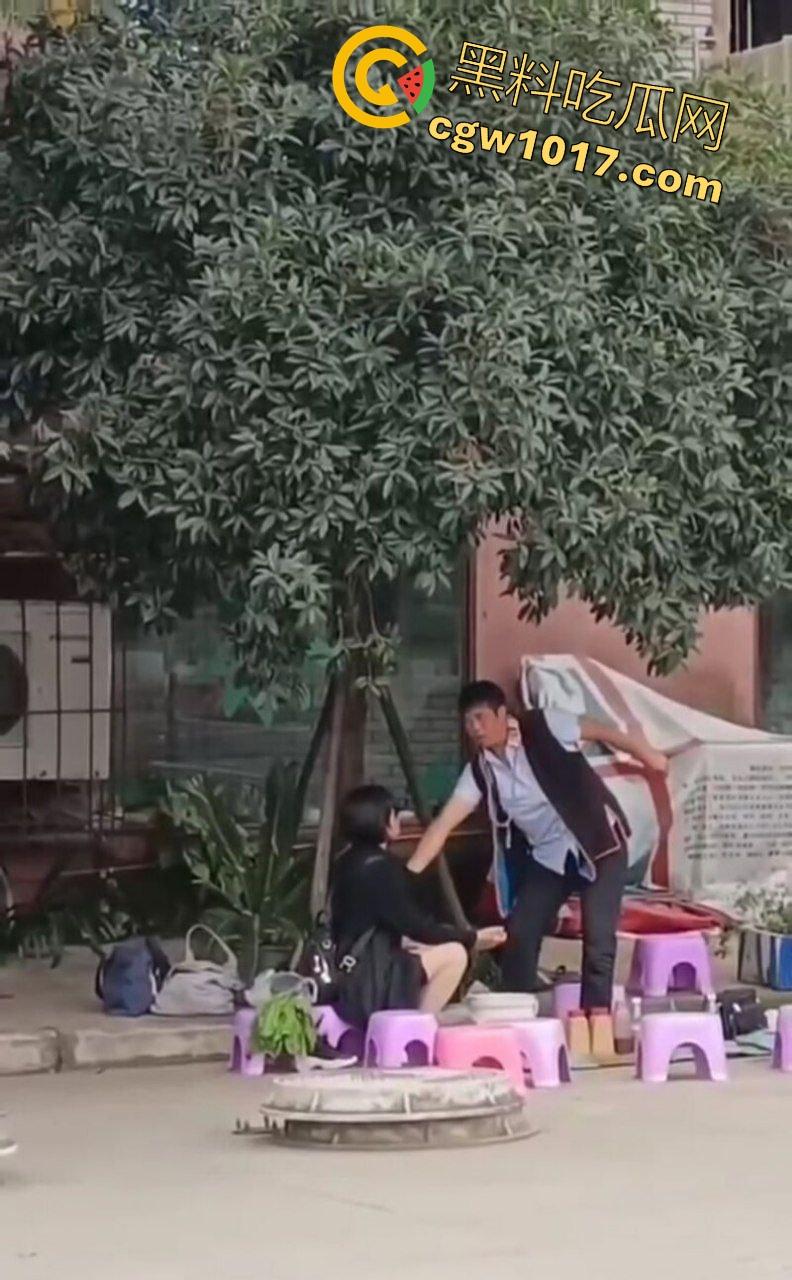 公园摆摊算命,算命大师哄骗极品小仙女,揉胸抠穴就能断知福祸,趁机揩油过足手瘾,我现在学算命来得及吗?