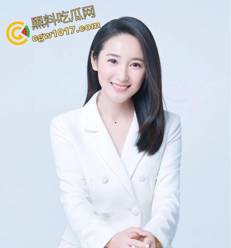 抖音热搜!湖南卫视主持人【陈慧】不雅私拍被爆,镜头端庄主持人,床上M开腿求操,全程露脸真看不出来啊!