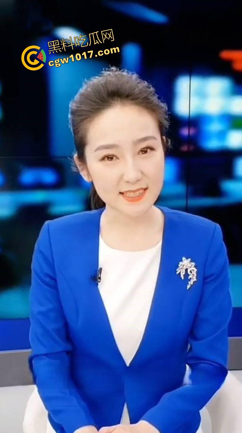 抖音热搜!湖南卫视主持人【陈慧】不雅私拍被爆,镜头端庄主持人,床上M开腿求操,全程露脸真看不出来啊!