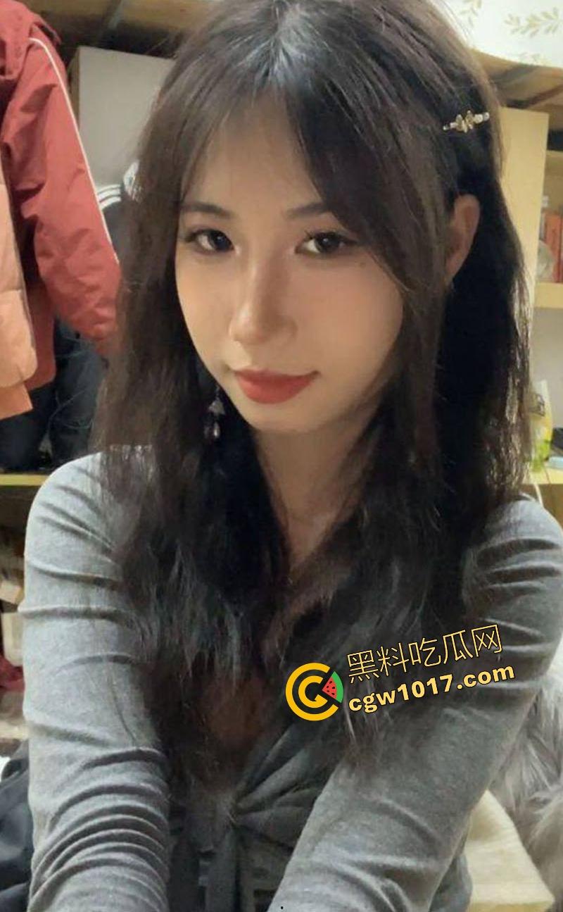 武汉工程大学【李沫如】露脸挨操视频曝光，甜美露脸口交吞屌，多姿势爆操颜射满脸浓精，性感妖娆的小妖精！