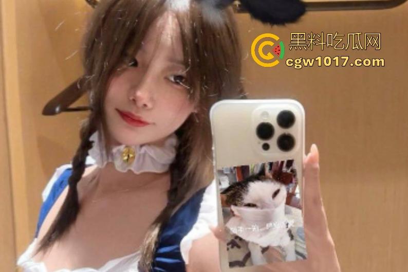 大神网调女大学生反差母狗,地下车库全裸露出抬腿公狗拉尿,丝袜塞逼拔出淫水宝物,不怕宝马车主上门找操?