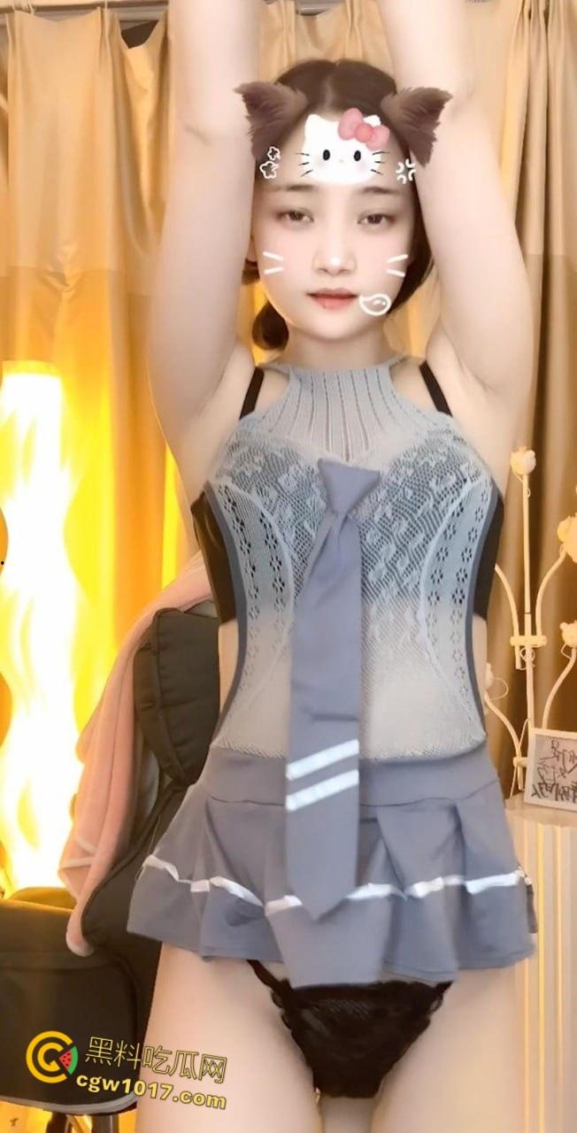 快手反差女网红【小度】，大尺度骚舞福利视频，情趣装勾勒完美曲线，扭腰摆臀性感裸舞，裸露粉嫩三点颤动不止！