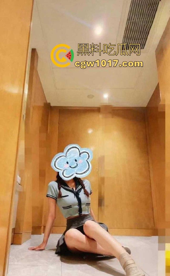 酒店幽会性感巨乳姐姐,房间里一跃化成JK女神,由被动变成主动也是一瞬间,无套内射花式做爱,爽翻了!