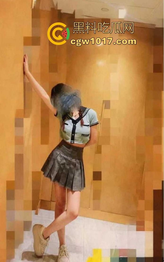 酒店幽会性感巨乳姐姐,房间里一跃化成JK女神,由被动变成主动也是一瞬间,无套内射花式做爱,爽翻了!