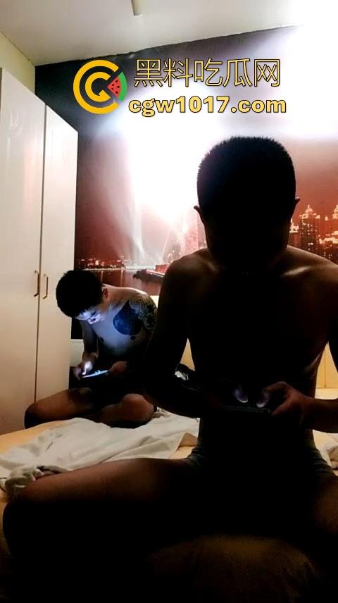 成都特色按摩店,肌肉男技师为你服务,只接男同gay,全身脱得只剩内裤为你服务,gay佬的梦想天堂!