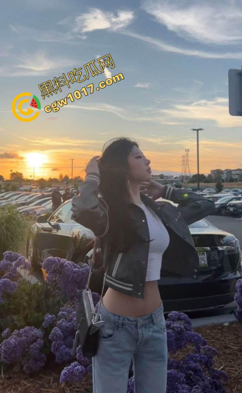 新加坡性感美女留学生被前男友泄露性爱视频爆红网络，极品身材被各种爆操 淫荡本质尽显无遗，火辣画面引发热议