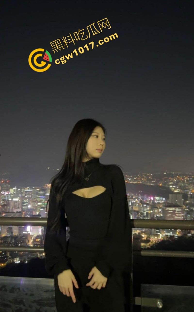 新加坡性感美女留学生被前男友泄露性爱视频爆红网络，极品身材被各种爆操 淫荡本质尽显无遗，火辣画面引发热议