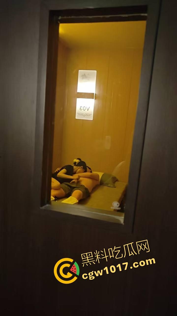 用美团可以免费嫖娼?不是哥们这钱也要薅羊毛啊,这些辛辛苦苦的技师付出了劳动这钱该给呀,有点太缺德了!