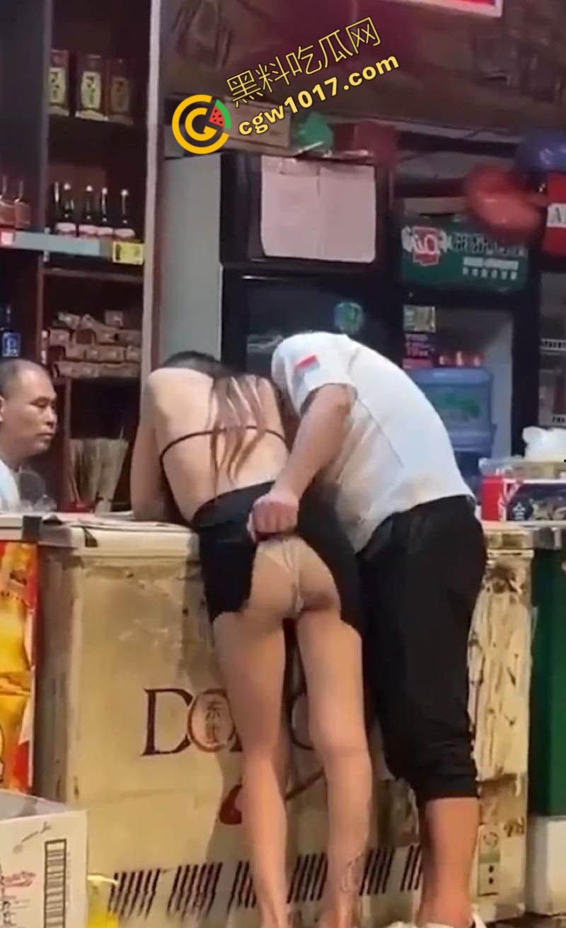 奇葩猎奇合集：街头激情表演，公共场合的裸艳乱操，惊悚刺激，让你目瞪口呆！热门吃瓜事件全曝光