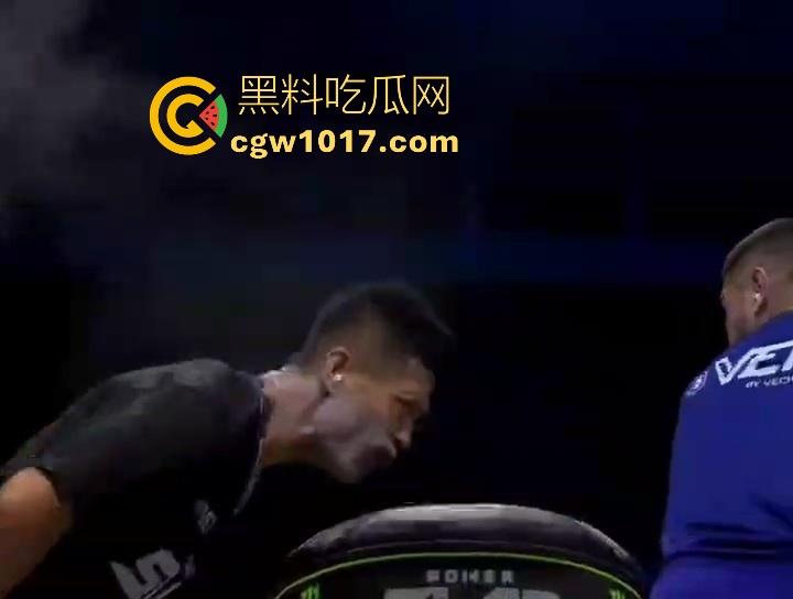 通背拳传人赵鸿刚参加UFC扇耳光大赛被对手KO!曾以为在耳光大赛上无敌的武功,没想到是这种下场,真是花拳秀腿!