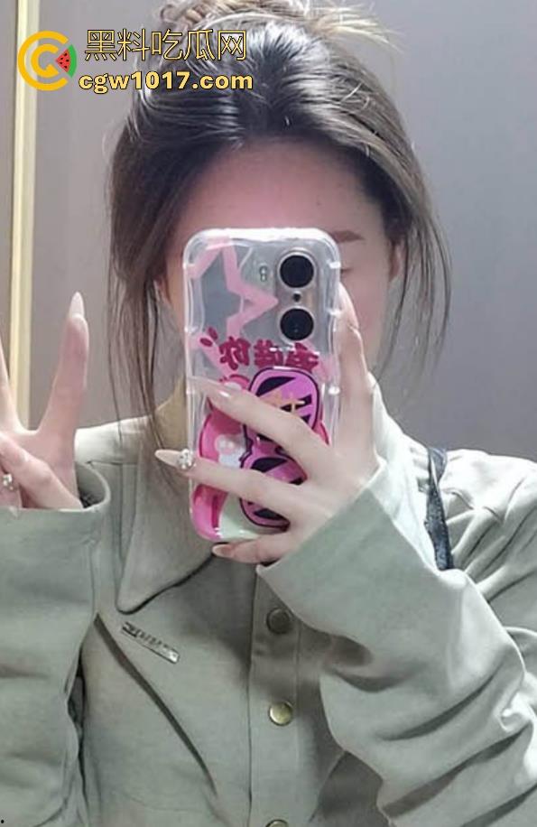 江西师范大学母狗【刘星星】外表清纯学生妹,谁知穿上情趣制服变身骚浪欲女,多姿势爆操白浆四溢,颜射满脸精液!