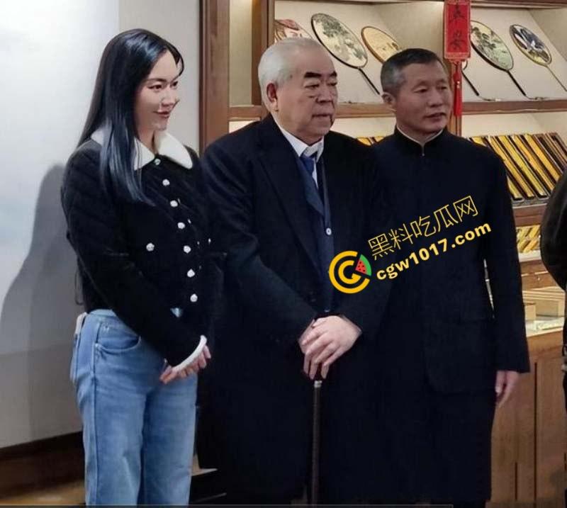 87岁书法大师【范曾】惊爆婚内出轨丑闻:最强心机婊【徐萌】一夜洗劫数十亿财产,黑历史被扒出轨视频全网疯传!