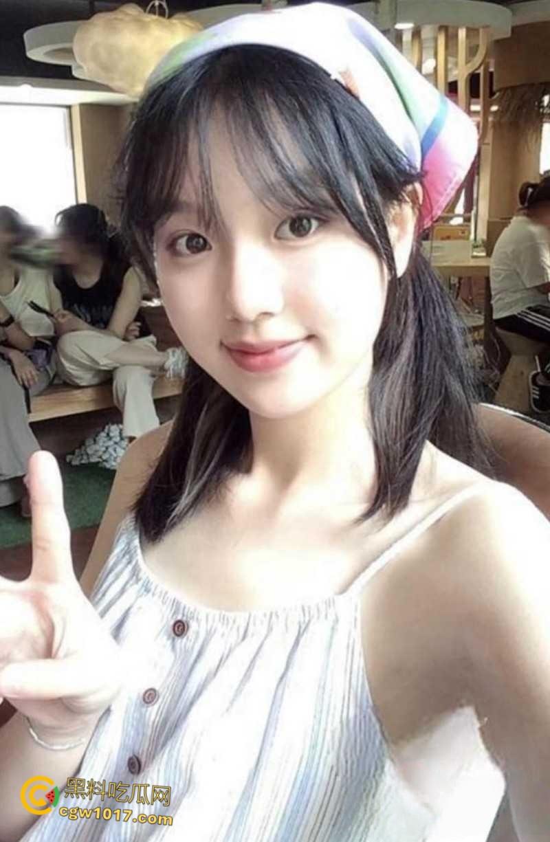 四川成都中医药大学【满雨涵】,天生母狗奴性十足,为取悦男友宿舍情趣白丝自慰,胴体白嫩娇喘诱人!