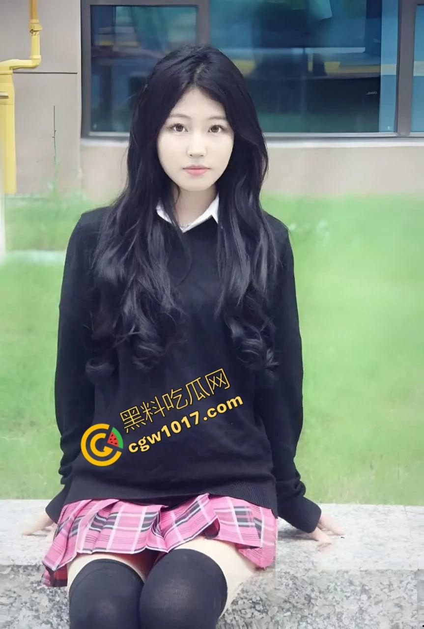 福建大学大一学妹【李梓涵】，清纯外表下藏淫荡欲望，裸聊勾引到酒店操逼，激情7次，叫声震酒店，渣男曝光视频全校疯传