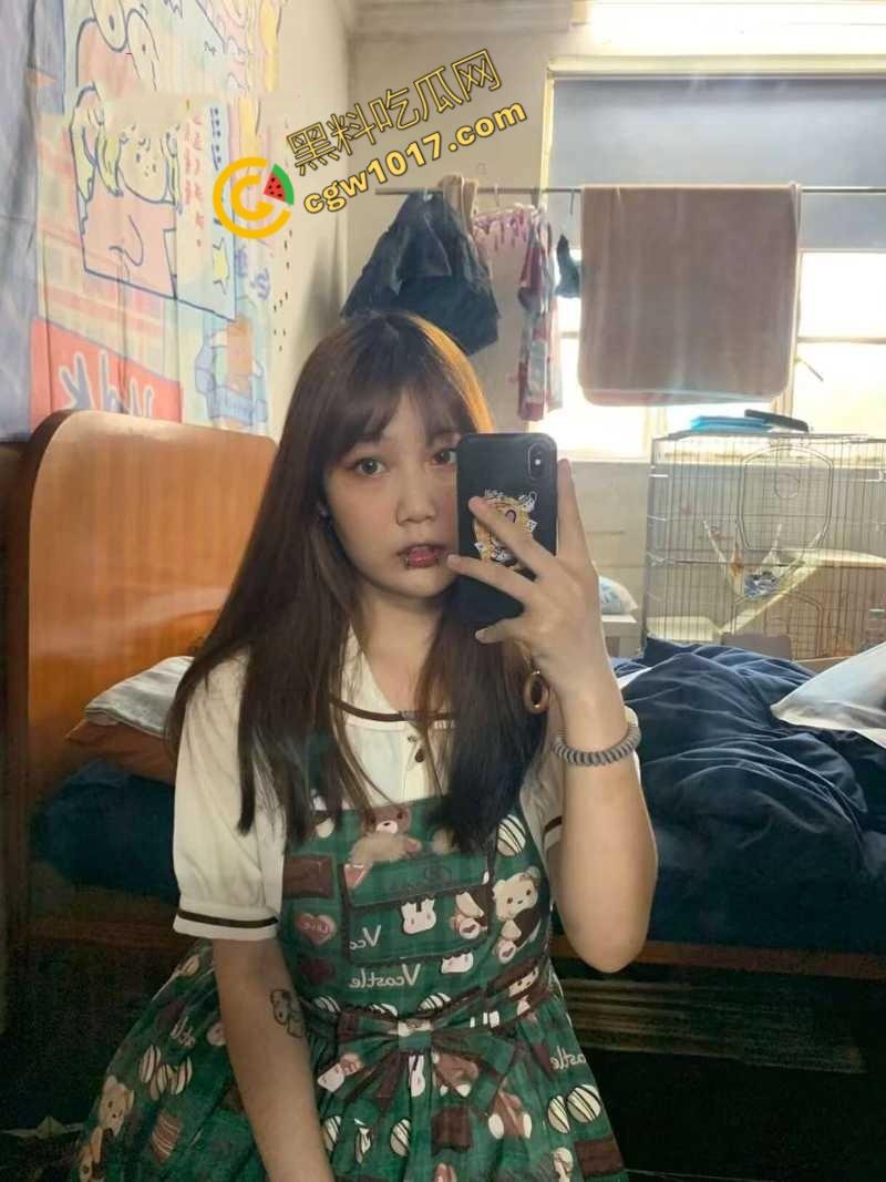 性感新疆纹身美女身体抵债:骚穴淫水横流,极品大奶,粉嫩骚穴被暴插,纹身师疯狂赚取纹身费!