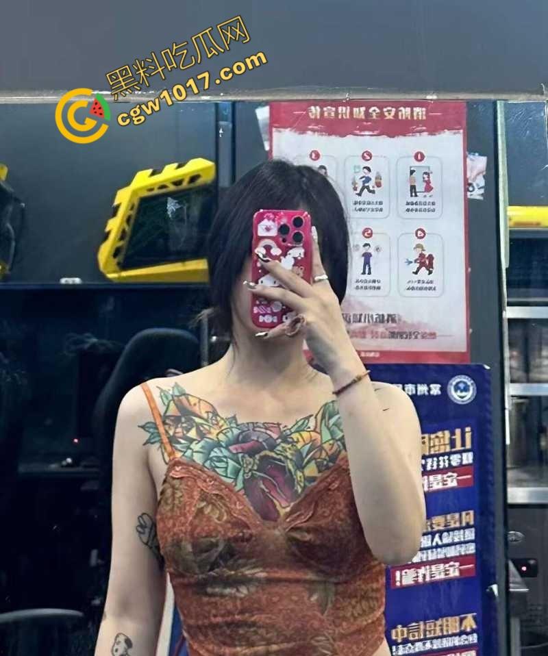 性感新疆纹身美女身体抵债:骚穴淫水横流,极品大奶,粉嫩骚穴被暴插,纹身师疯狂赚取纹身费!