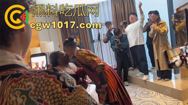 有钱就是豪横啊!山东小伙娶美国黑新娘,嫁妆1000万美金和多处房产,新娘好像不喜欢这门婚事,一直黑着脸呢!