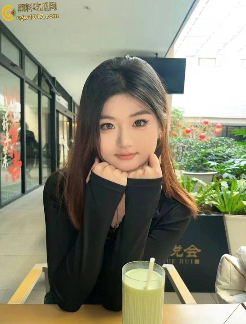 河北地质大学清纯校花【李依凡】,与男友出租房做爱自拍,毒龙口交激情调情,各种姿势爆操爽翻天!