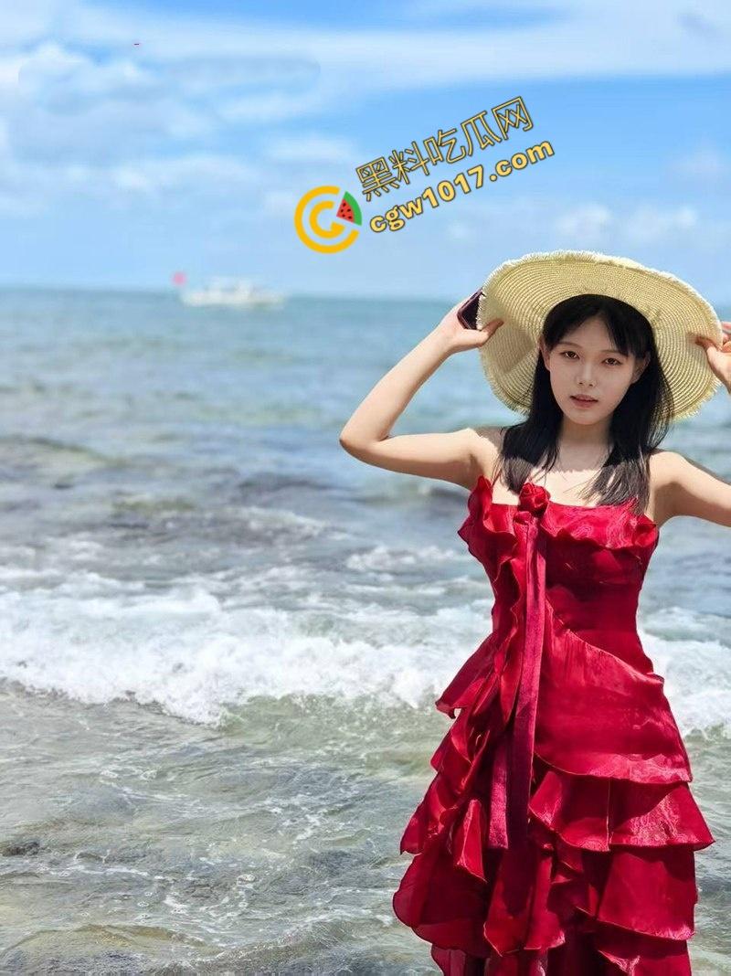 佛山白富美【陈佳涵】约炮视频曝光:体育生疯狂爆操堪比炮机,爆乳乱颤,嫩穴淫水四溢,各种姿势操得天昏地暗!