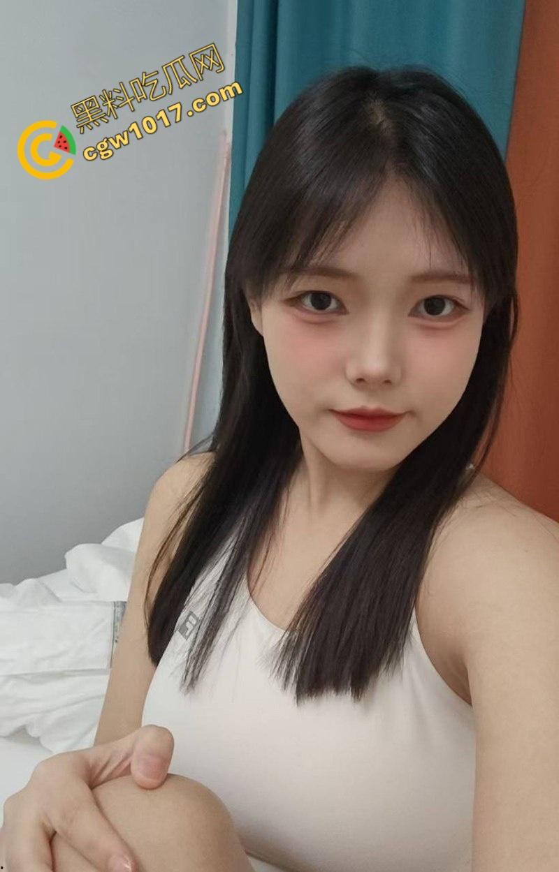 佛山白富美【陈佳涵】约炮视频曝光：体育生疯狂爆操堪比炮机，爆乳乱颤，嫩穴淫水四溢，各种姿势操得天昏地暗！