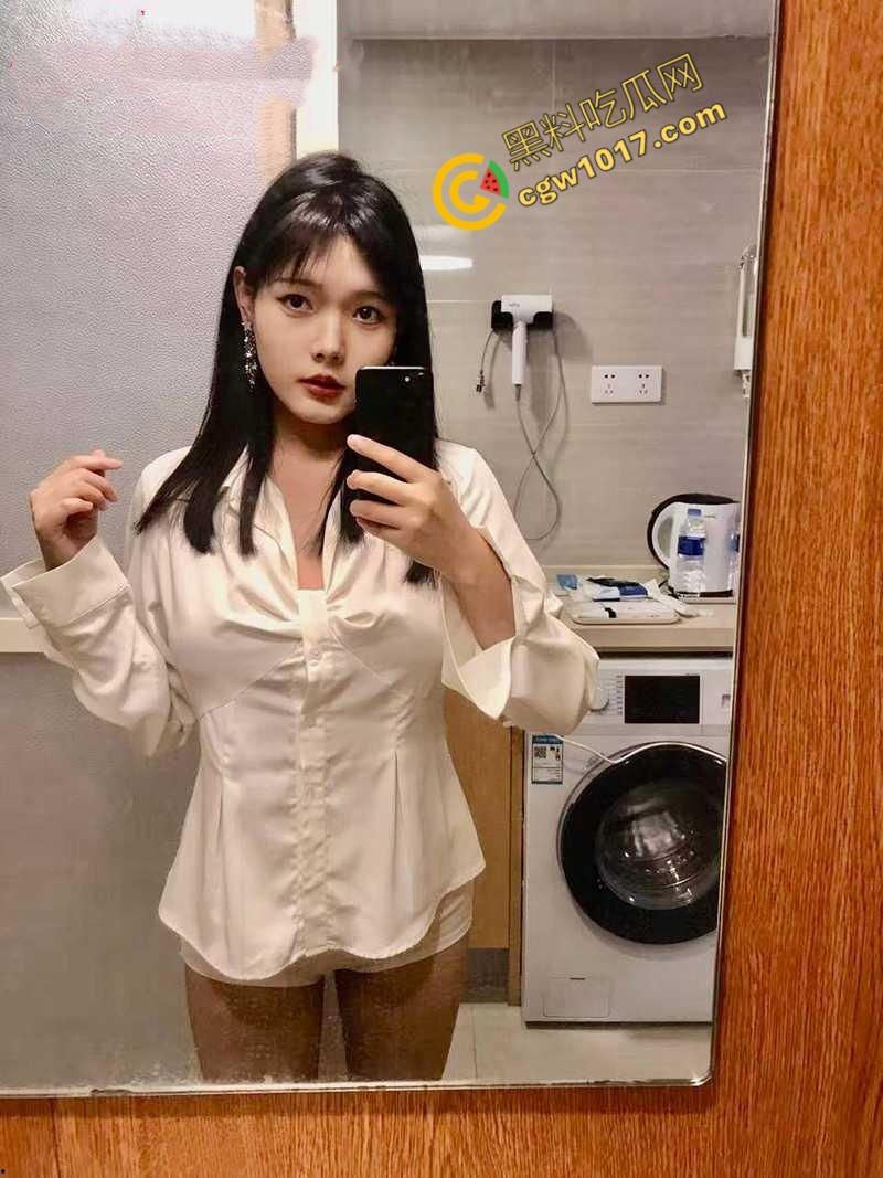 佛山白富美【陈佳涵】约炮视频曝光：体育生疯狂爆操堪比炮机，爆乳乱颤，嫩穴淫水四溢，各种姿势操得天昏地暗！