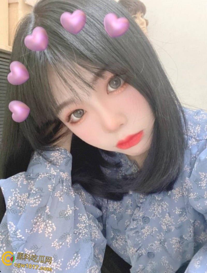 台湾高雄中华科大【孙资婷】, 被炮友各种调教玩弄,口交深喉颜射极致榨精,狂骑炮友宛如自动打炮机器 !