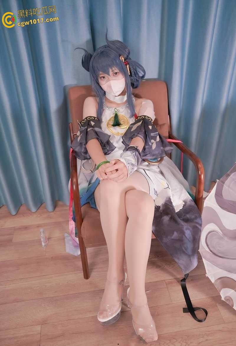 少萝网黄【沐沐baby】,COS公孙离白虎嫩穴自慰,开档黑丝乳萌骚露穴,看射一众二次元男粉!