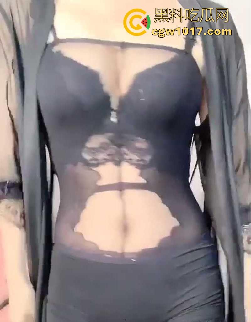 快手性感御姐网红【柠柠Smile】极品御姐暗藏媚骨,化身淫媚舞姬撩拨金主,咬唇自抚玩丝袜诱惑,真骚啊!