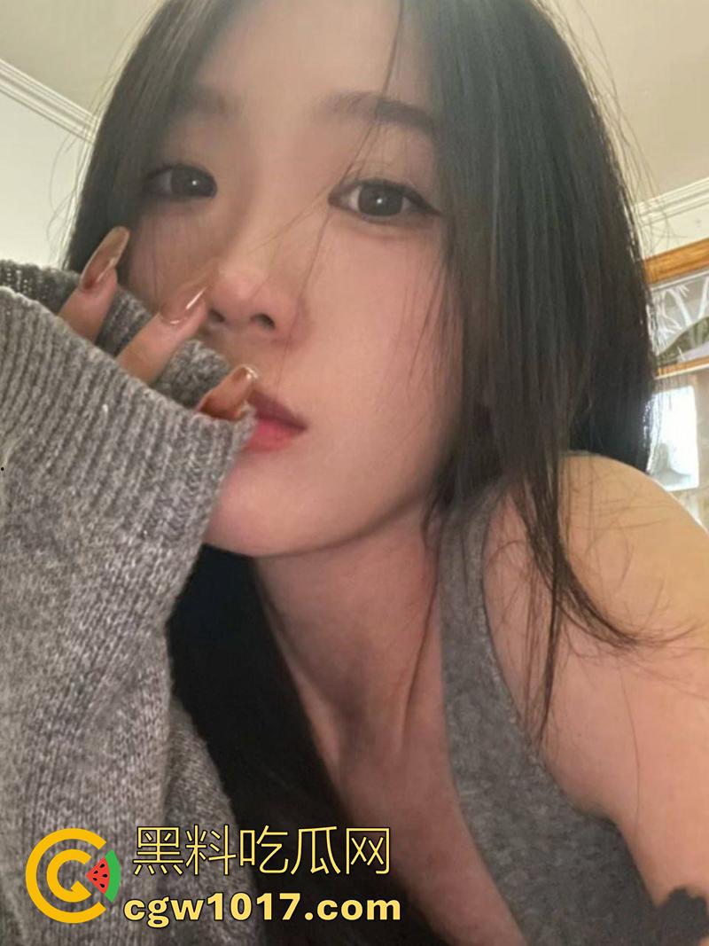 西安西京学院,建筑系系花【王曦雅】,背着爸妈和男友校外合租,结果两人闹分手,性爱视频生活照被曝光,69吃鸡场面超淫荡!