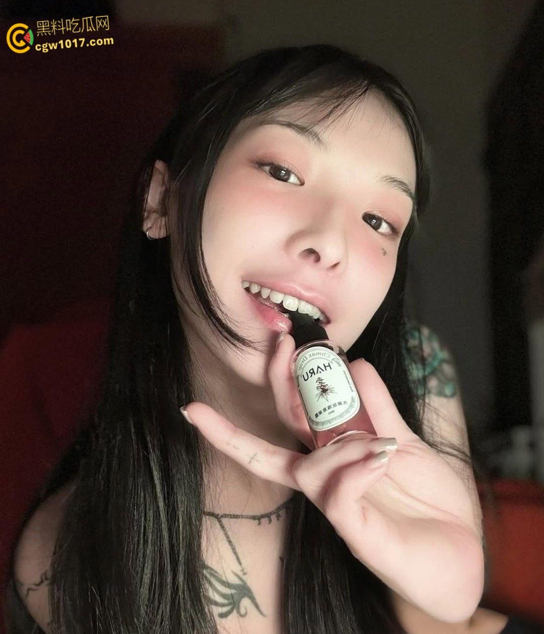 IG高颜值网红【路奈】,与男友自拍做爱露脸口交视频曝光,深喉男友鸡巴娇喘深喉口技一流,这小嘴伺候太爽了!