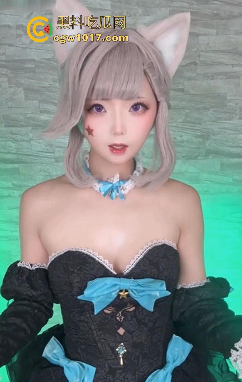 海外网红Coser福利姬【chuchun】最新自慰作品流出，口交假屌揉乳掰逼扣穴，道具猛桶白虎嫩穴淫水喷溅！