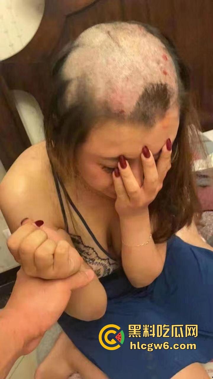天津中检方源客户暧昧聊天内容被丈夫发现,丈夫当场暴打妻子,甚至剃光头逼其承认出轨发朋友圈道歉!