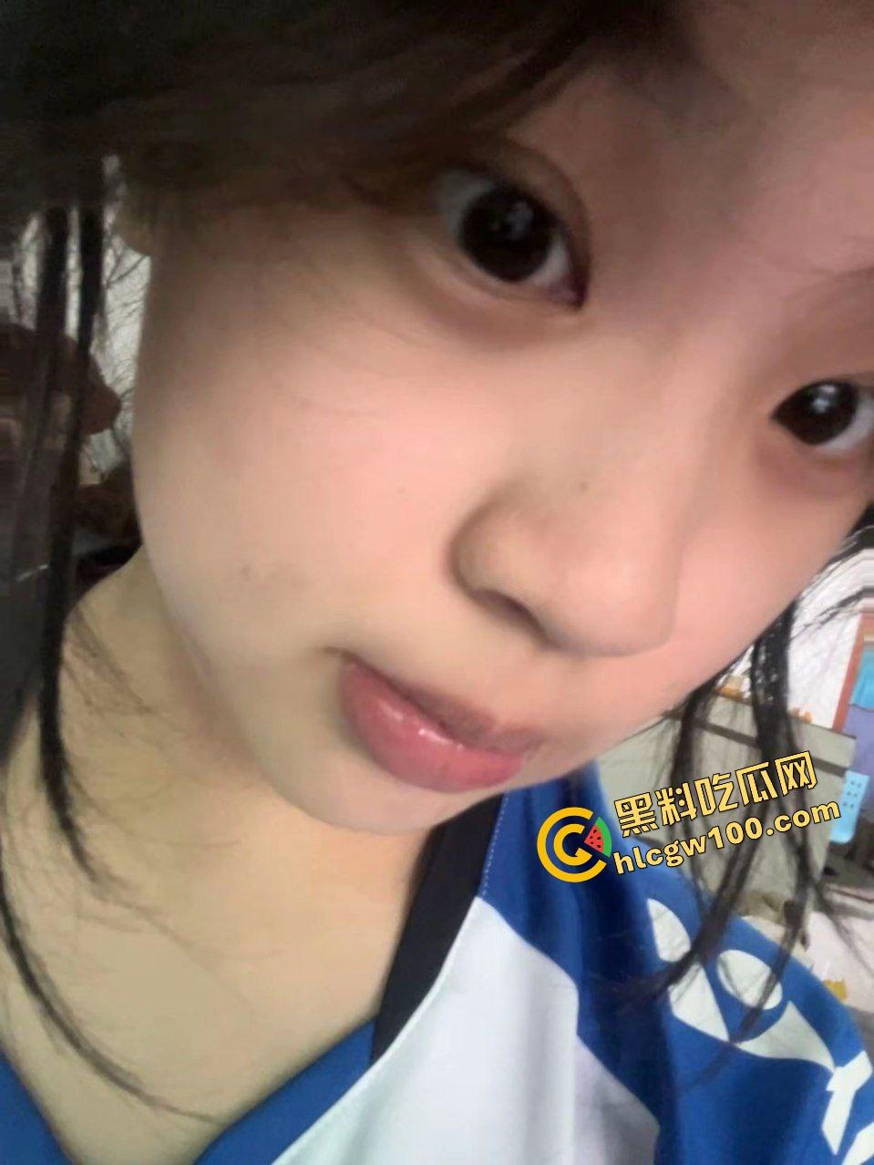 抖音深圳罗湖清纯高中反差妹【薯条喵】私下约操口爱土豪大叔,肛塞尾巴后入猛操骚逼!原创独家曝光流出!