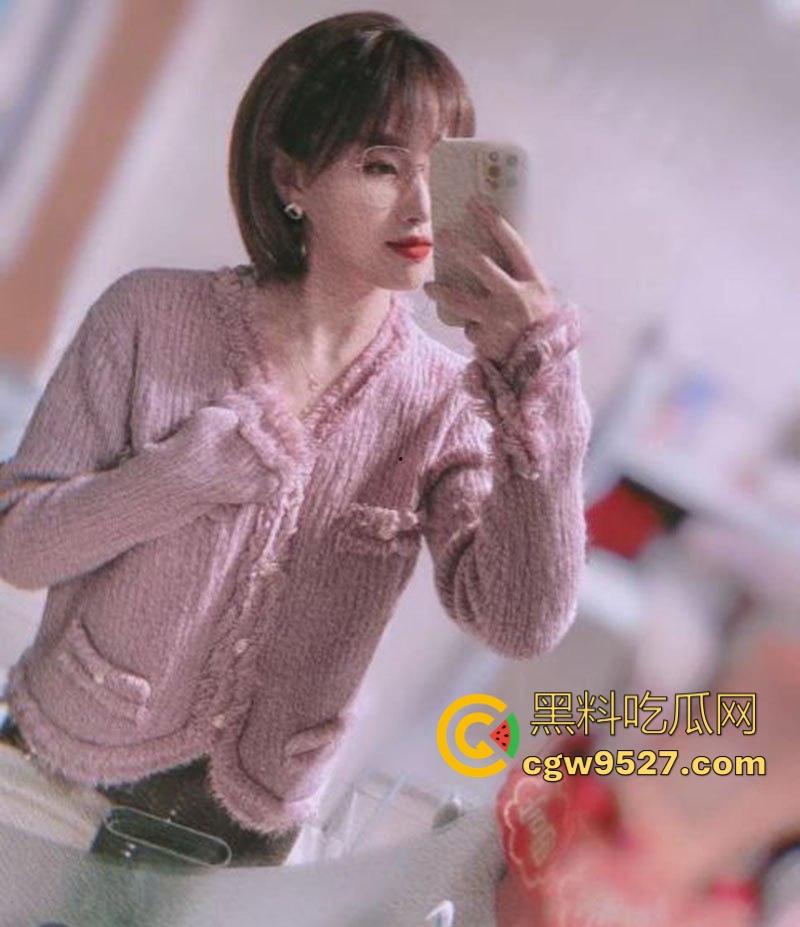 广东大奶人妻【刘雅雯】为升职被领导潜规则,cos兔女郎深喉口交,骑乘狂扭马达腰,后入打桩翘臀迎合!